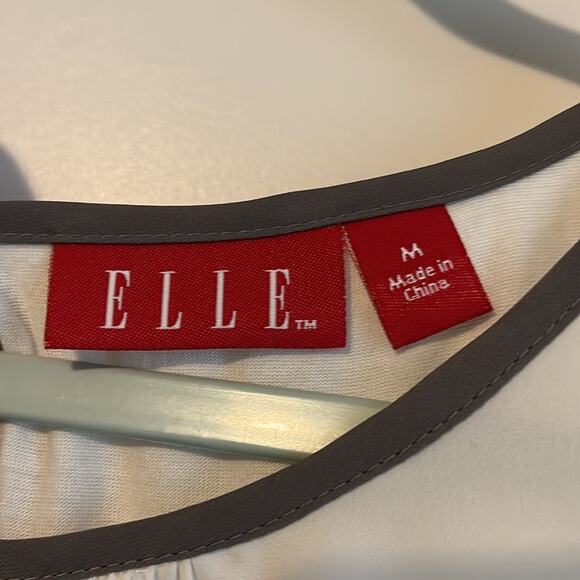 ⚡️ 3 for $20 ⚡️ELLE Cap Sleeve Striped Blouse - Picture 7 of 9